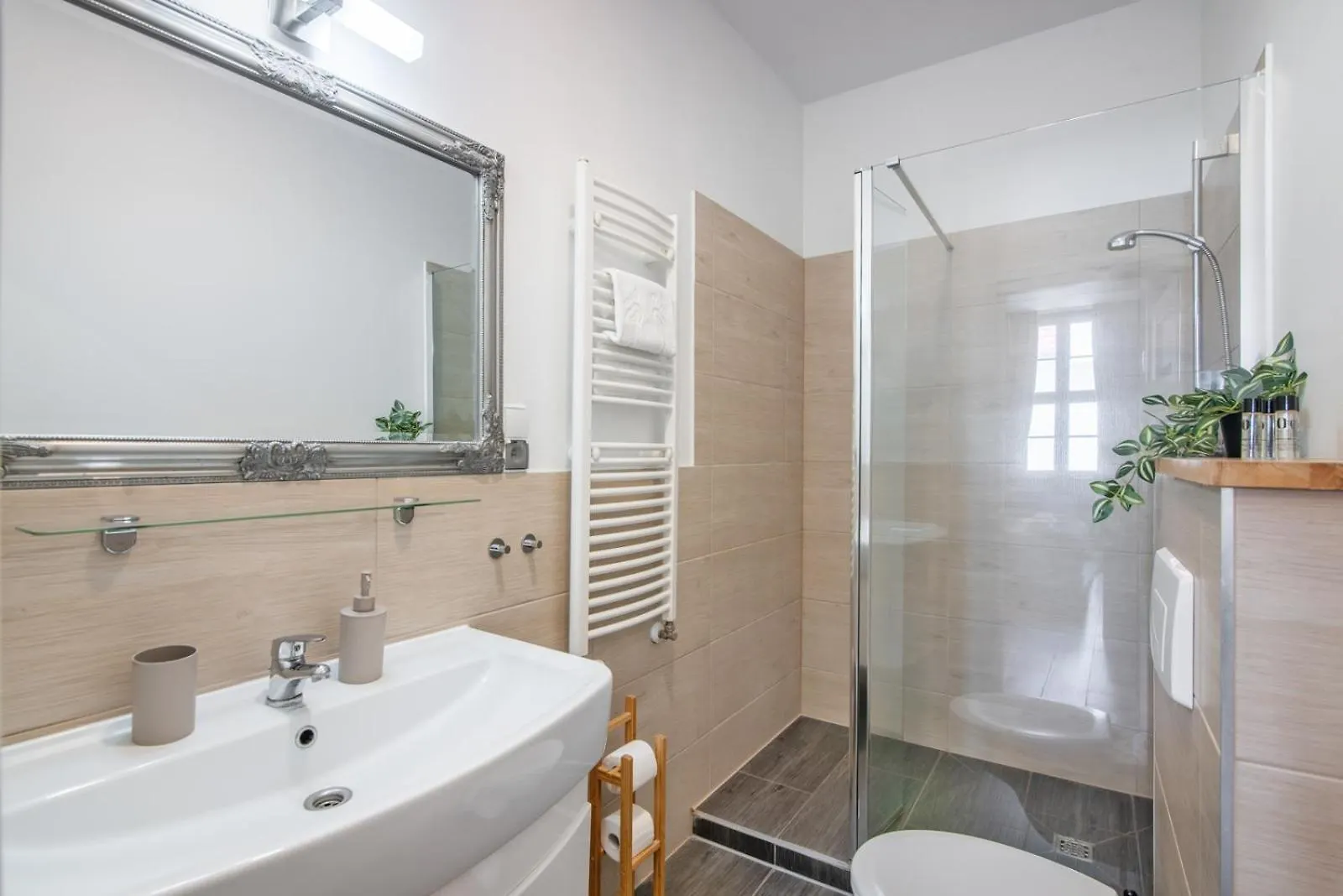 Black Swan House, Old Town Danzica Aparthotel